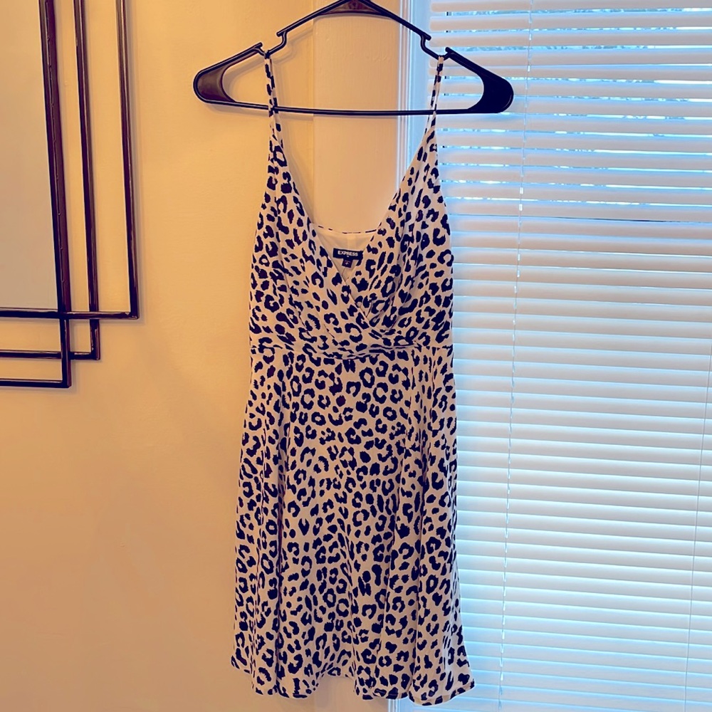 NWT EXPRESS - size Small - white and black leopard print dress